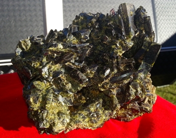 Epidote - Spriggs Bore, Harts Range, Northern Territory.